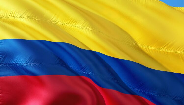 علم كولومبيا - طرق الحصول على جنسية كولومبيا
