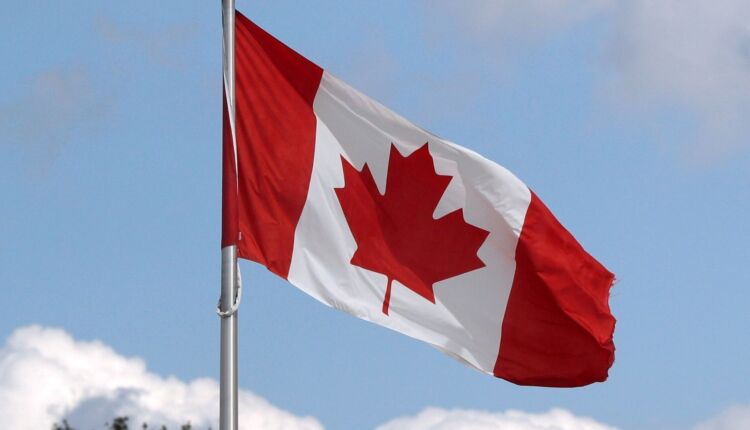 علم كندا -اللجوء في كندا