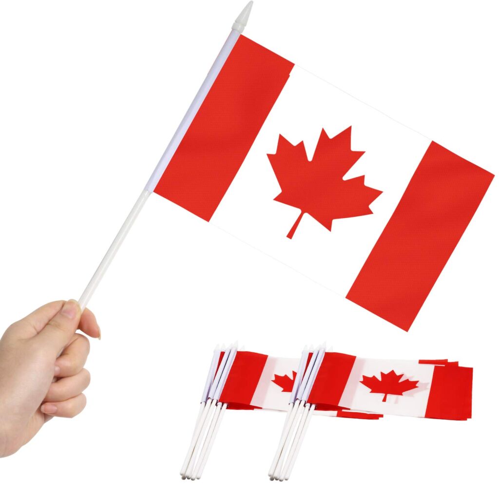 علم كندا - العمل في كندا بدون شهادة 