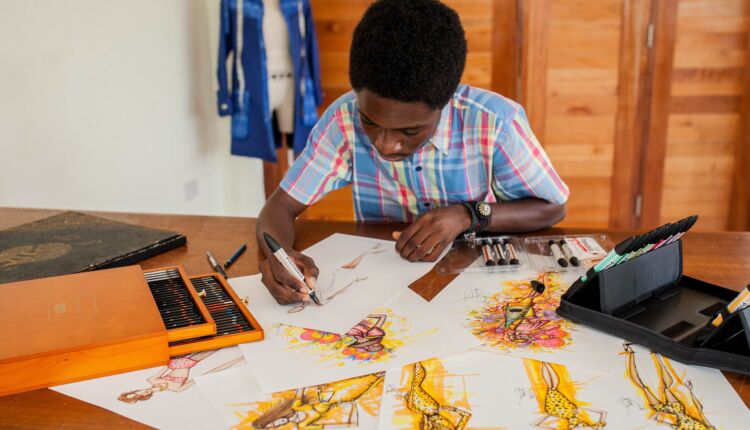 مصمم أزياء -فرص عمل في كندا لمصممين الأزياء